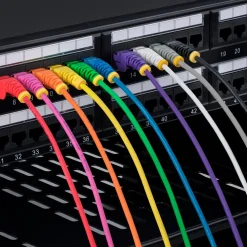 StarTech.com - Patch-kabel - RJ-45 (hane) till RJ-45 (hane) - 25