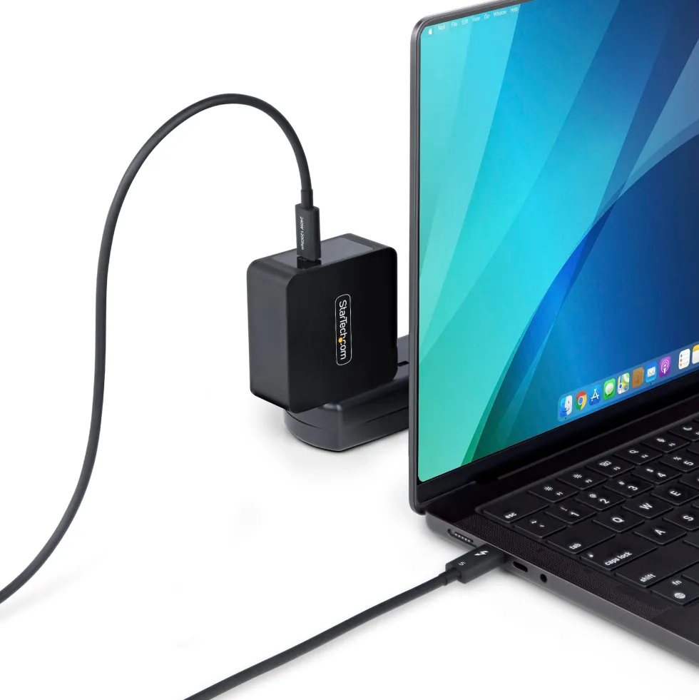 StarTech 1.5ft (50cm) Thunderbolt 5 Cable, 80Gbps/120Gbps,
